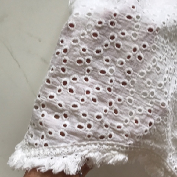 White Zara tank with cutout and fringe detail - Picture 3 of 5